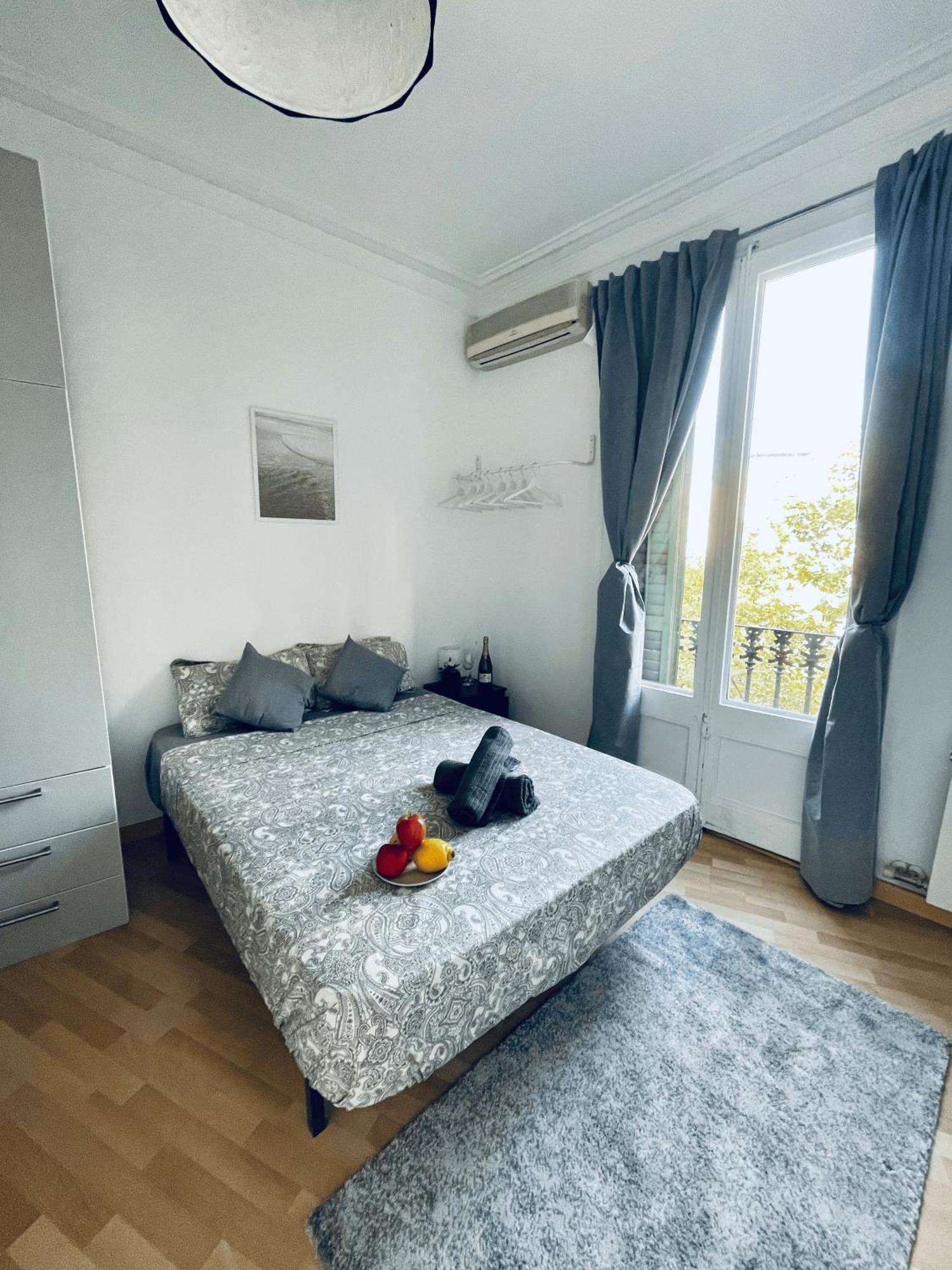 Valencia 2 Bed & Breakfast Barcelona
